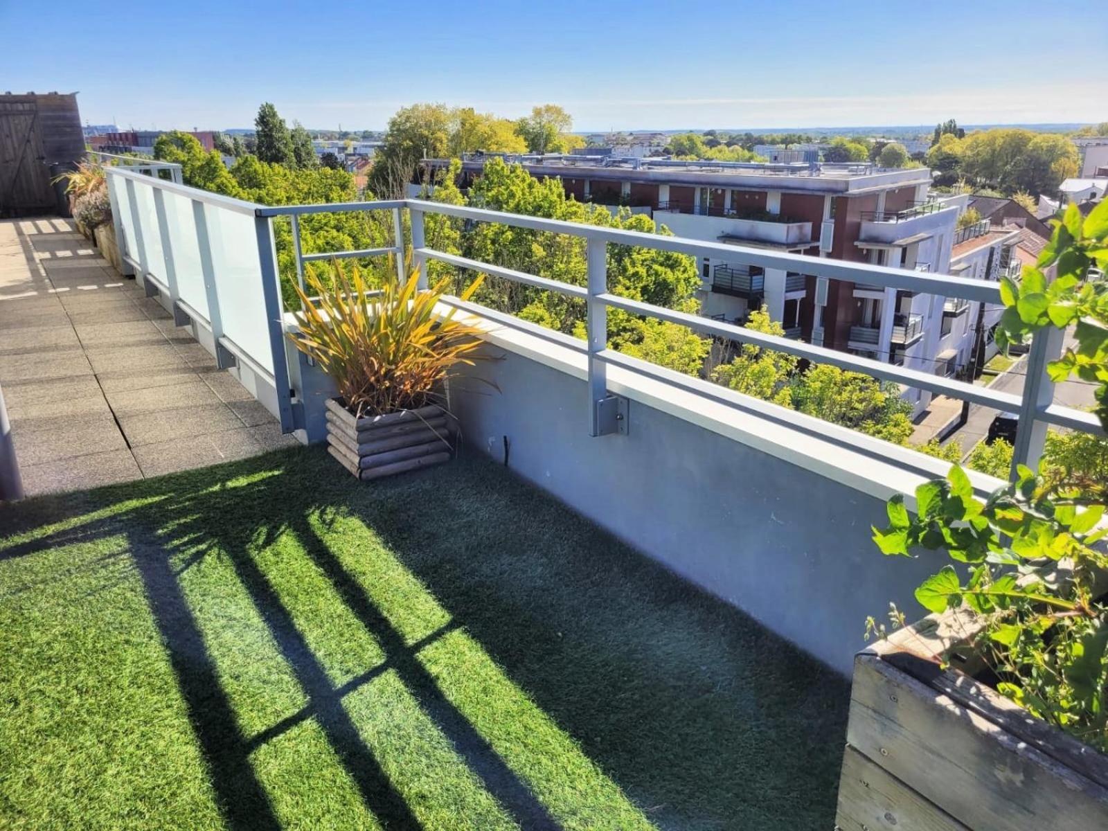 Le Nid : Rooftop Moderne Surplombant La Ville Нант Екстериор снимка