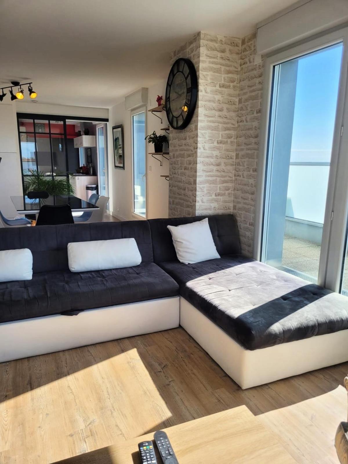 Le Nid : Rooftop Moderne Surplombant La Ville Нант Екстериор снимка